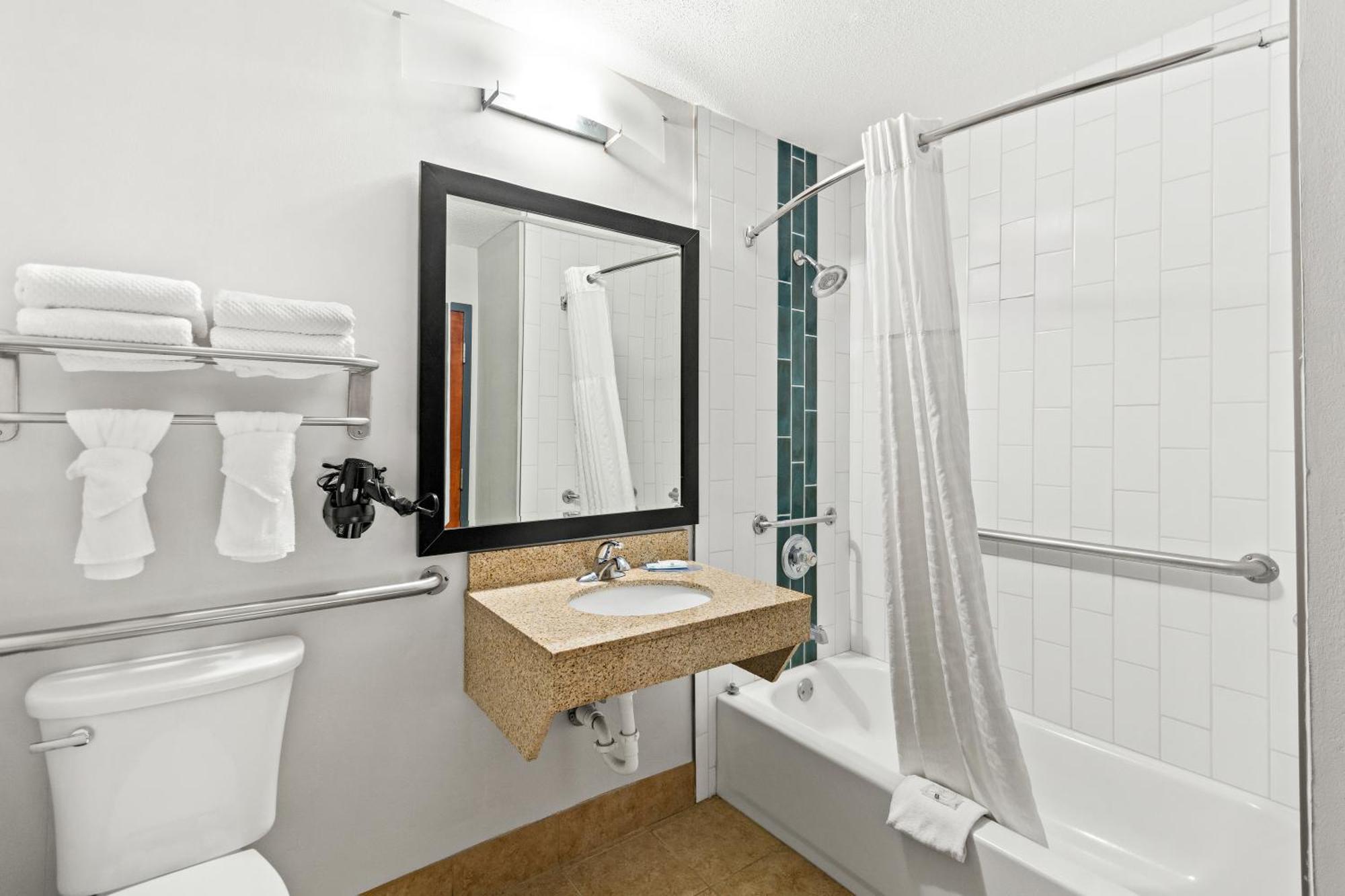 Quality Inn Драй-Ридж Экстерьер фото